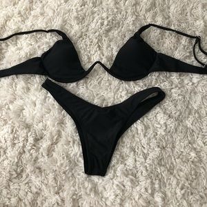 Black bikini- V top